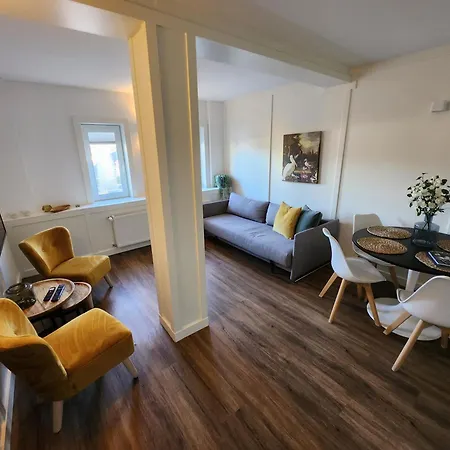 Zwei Loewen Appartement *